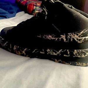 8.5 filas shoes weather protection